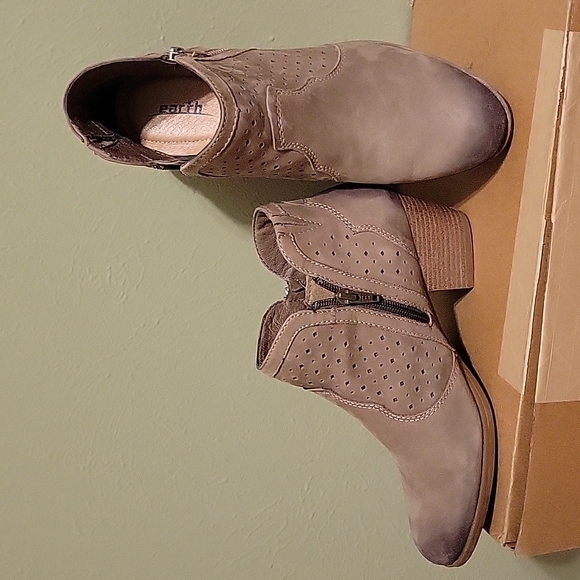 Earth Marion ankle boots - Picture 3 of 7